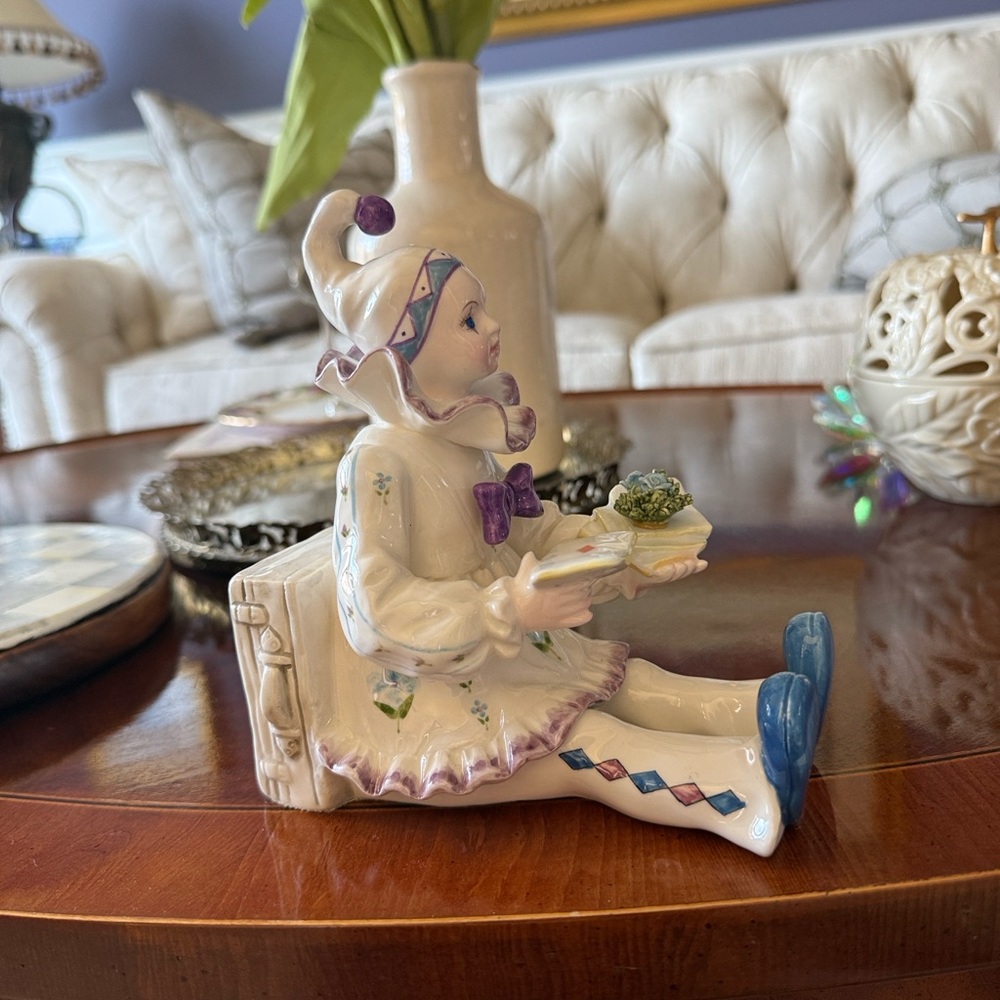 Schmid Yamaha signed Porcelain Jester Figurine with Cards Music Box